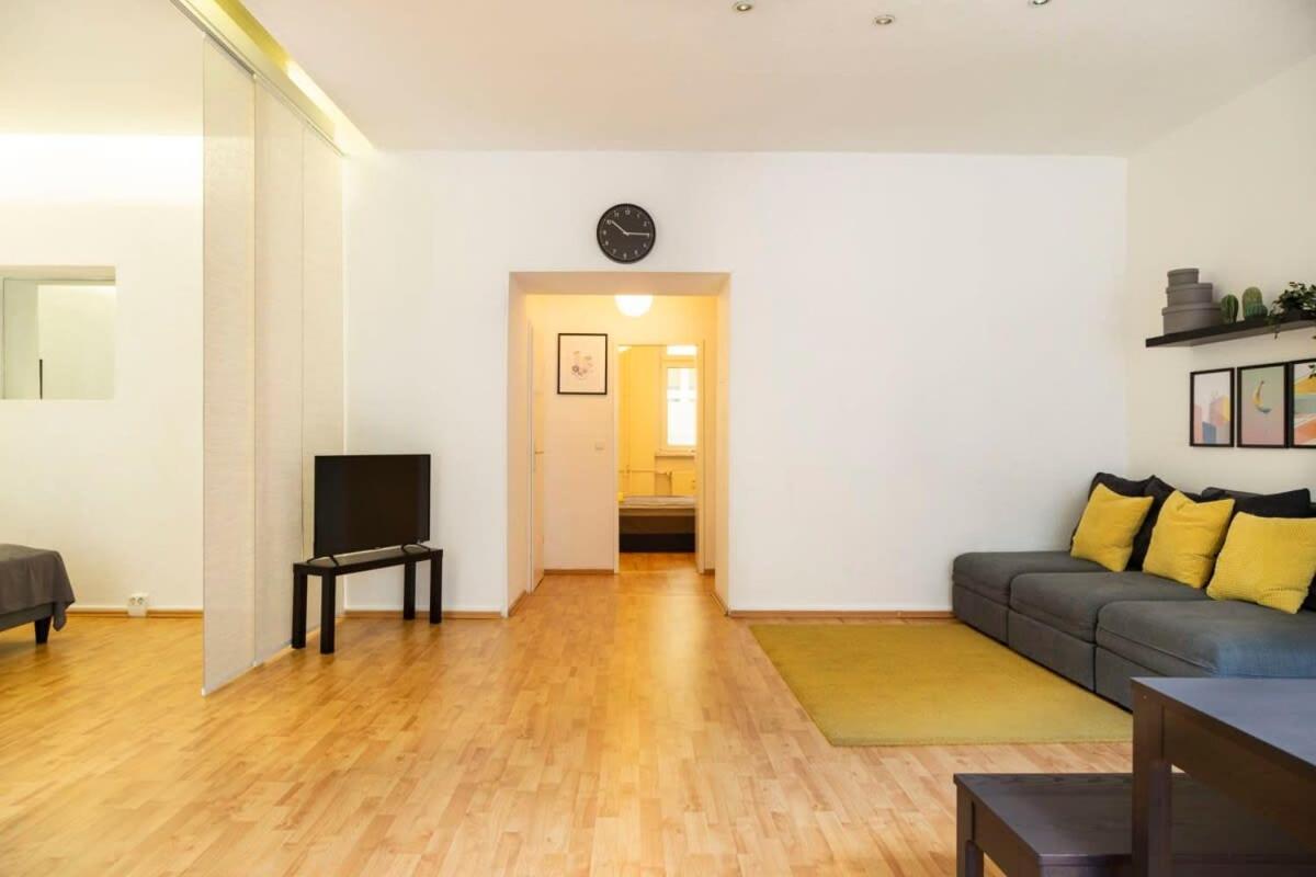 One Bedroom Apartment Berlin Neukoelln Kültér fotó